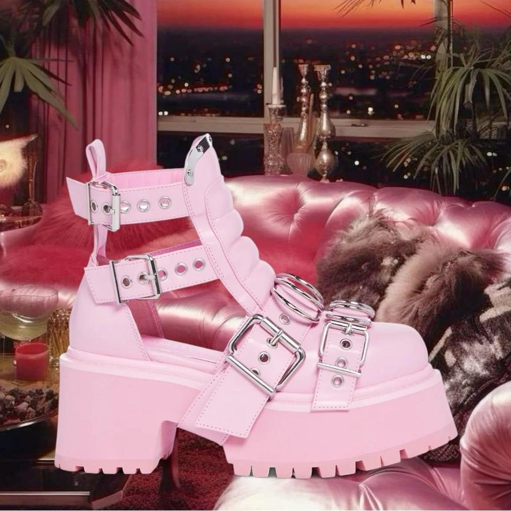 DOLLSKILL CURRENT MOOD REV YOUR ENGINE BUCKLED BOOTS